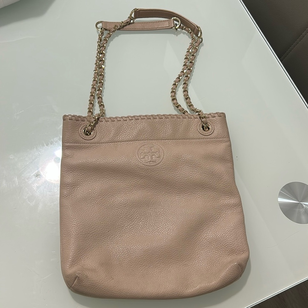 Tory Burch pocket book